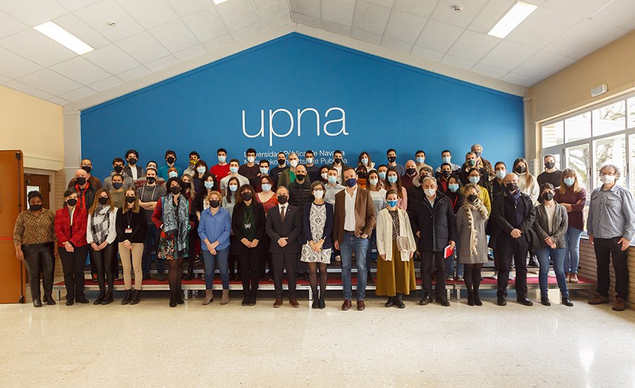 UNavarra's tweet photo. Un total de 481 estudiantes, 126 de origen extranjero, realizan este curso 2021-22 su tesis en la UPNA https://t.co/vc8Jn1fAZW https://t.co/OwdFw61Lg3