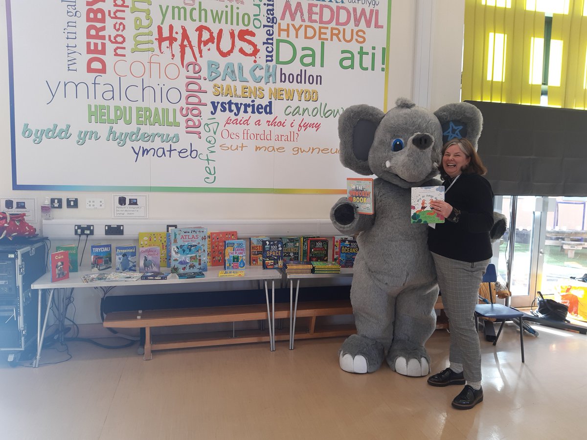 EllieClemence's tweet photo. Great visit to Ysgol Gymraeg Caerffili with Gorgeous George this morning - the children raised over £1000 reading books! @2wishcharity received an incredible donation of fantastic books provided by Usbourne Books and the lovely Sara Knowles. Diolch!
#bereavementsupport #2wish https://t.co/BGd2TymLLd