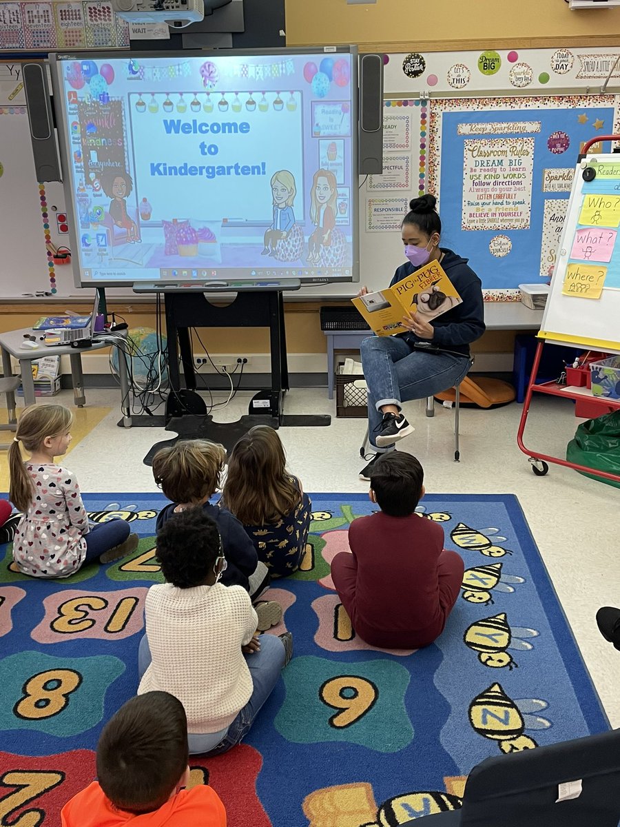Loved having you <a href="/MrsBurdenSL/">Sophia Burden</a> as our Mystery Reader this morning!📚#ReadAcrossAmerica <a href="/mrsmichelSL/">Camille Michel</a> <a href="/syracuselatin/">Syracuse Latin</a> <a href="/SyracuseSchools/">Syracuse City School</a>