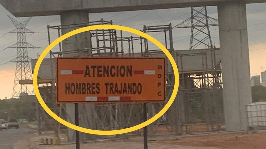 EleditorPy's tweet photo. 🏗️🚧👷🏻‍♂️

🧐 Con razón no avanza la obra. https://t.co/7uA8vS2B0i