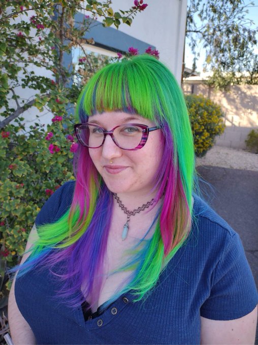 My new hair is giving me life ✨ #mermaidhairsalonaz https://t.co/itSIMGtRNk<a href="/tag/mermaidhairsalonaz"class="tags">#mermaidhairsalonaz</a>