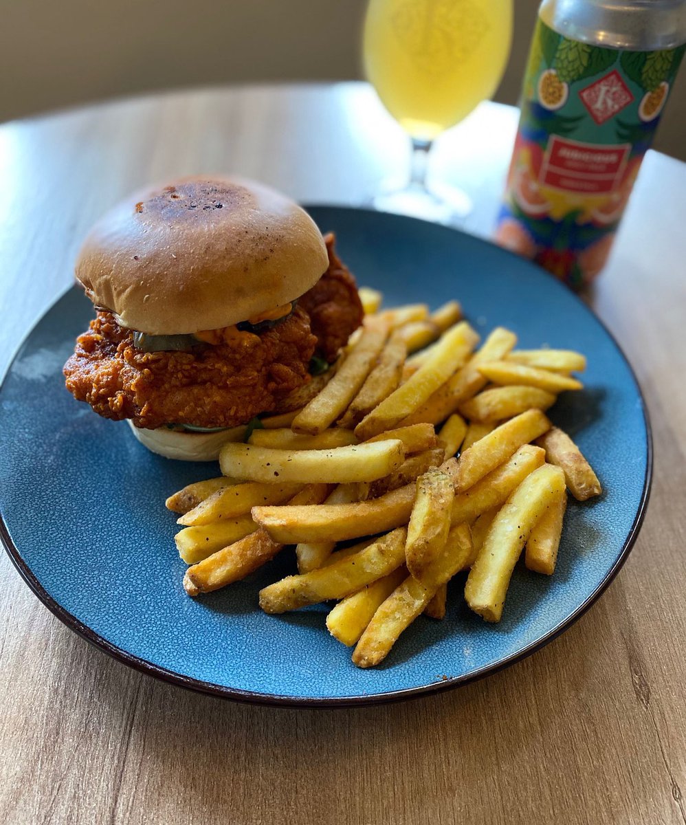 It’s Friday! 🙌🏻 Come grab this SPICY BOI 🔥 Nashville hot chicken burger with nduja mayo, pickles and crispy onions 😋