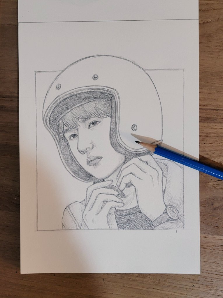 mossloveyibo's tweet photo. Why Kong Ge looks little bit depressed? 😅😅😅 I would like to draw helmet design tomorrow.... https://t.co/iKZoEajbYZ