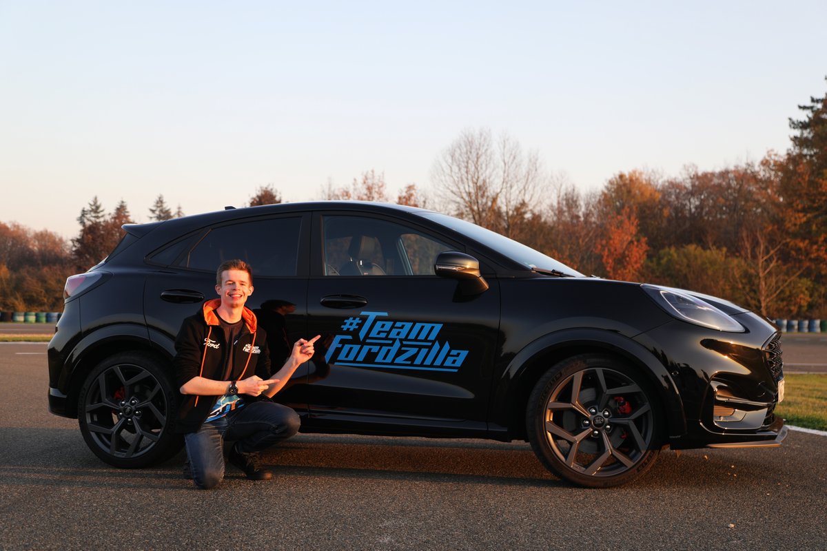 sylv1gtr's tweet photo. As #GTSport's era wraps up, my time as a Team #Fordzilla gamer also comes to its conclusion.
It's been two amazing years. Thanks you so much @TeamFordzilla, @FordFrance, @DonaldReignoux, @CotinhoCES🙏
Here's a quick recap of my little journey with #Ford's Esport team🔵🟠
(1/13) https://t.co/zRaDhNekpp