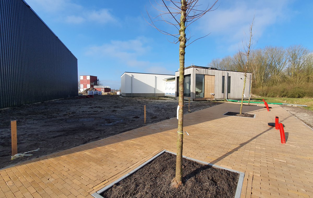 Terwijl de reeën rondlopen in de klimaatproeftuin wensen wij jullie alvast een fijn weekend uit Groningen. #Technischweer #BlueSky