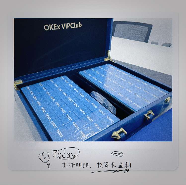 Chris_Defi's tweet photo. OKX &amp; 匿名福利院
曼城球迷发来贺电！上欧易，踢足球
为庆祝OKX赞助曼城，给大伙抽3套OKX周边系列

完成以下任务参与抽奖：
1.关注 @okxchinese  和 @Chris_Defi  
2.喜欢、评论、转发
3.评论区留下你对okx的祝福

转推满200后开奖 https://t.co/Z2dhMn7oIZ