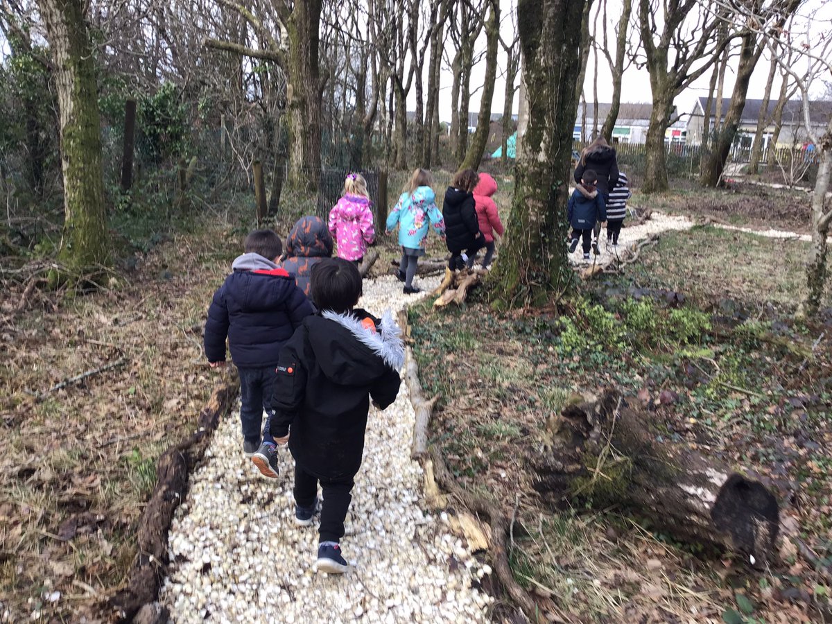 PenlW's tweet photo. Afternoon Wraparound went  ‘Y Ddraig Goch’ exploring. They found ‘Y Ddraig Goch’ in the woods and also spotted another! 🏴󠁧󠁢󠁷󠁬󠁳󠁿🐲 https://t.co/lQMl6qAqdV