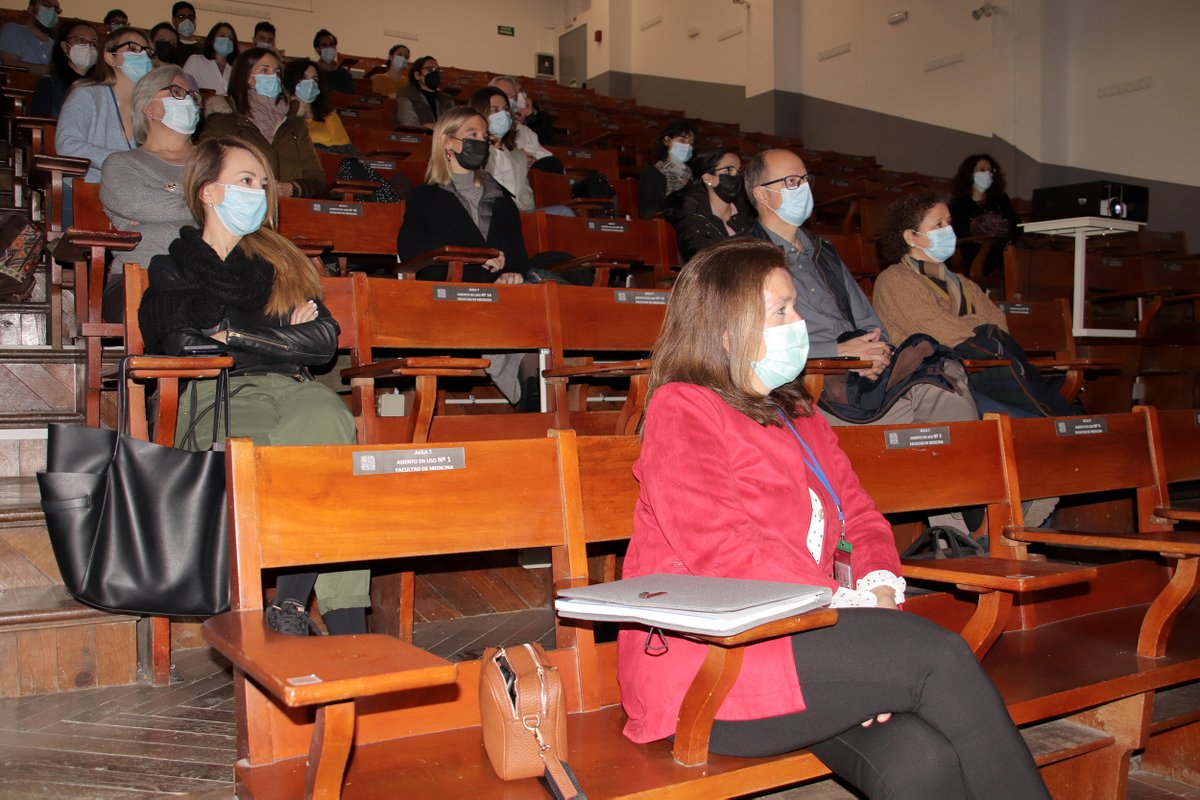 HUVMacarena's tweet photo. Hoy ha tenido lugar la 1ª charla sobre Liderazgo femenino. Mujeres que inspiran, a cargo de la Dra #MªRosarioPasaro
Organizado por los neurólogos #SoledadPérez y #JoanMontaner, han acudido la Dra. Médica del @HUVMacarena @MartadelNozal, y profesionales de diversos ámbitos
#HUVMC https://t.co/4nx4SiHAAu