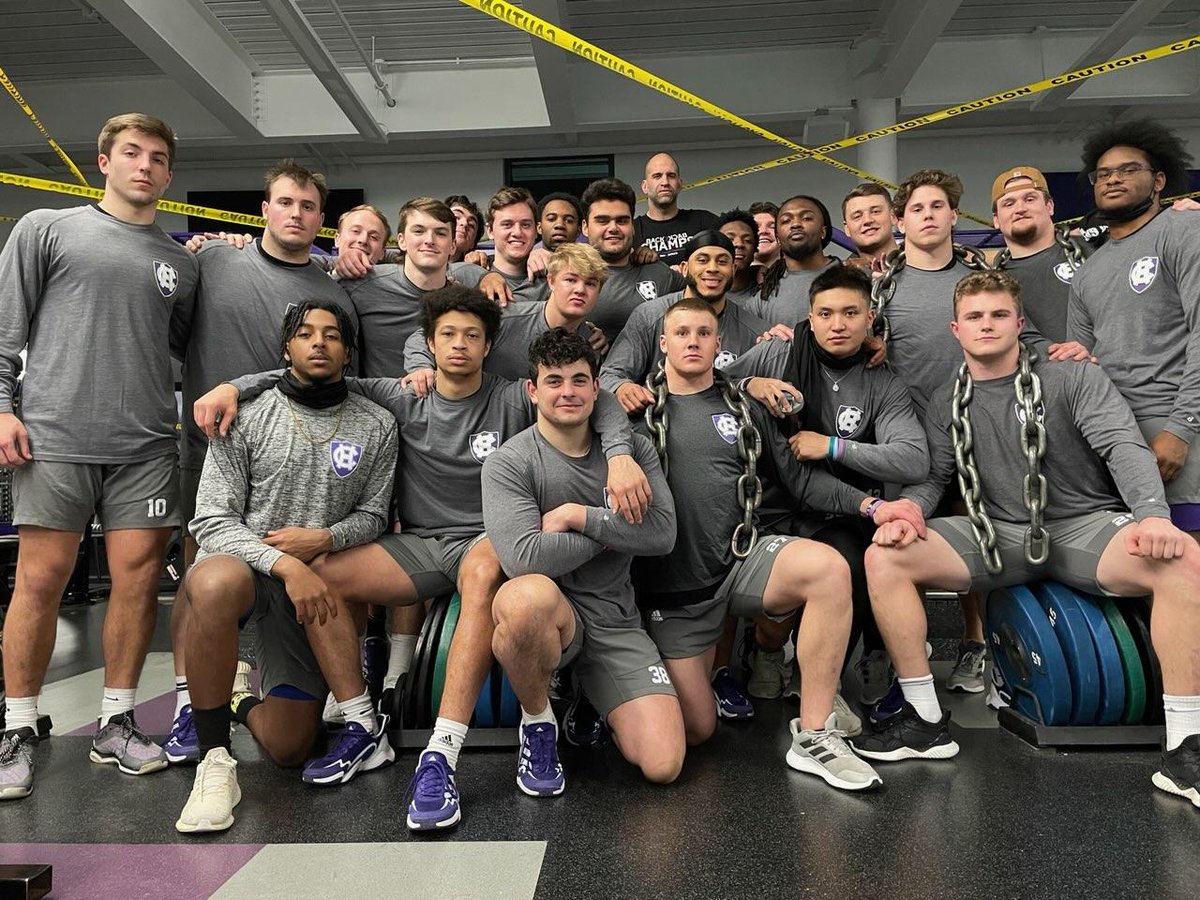 BodybyGrautski's tweet photo. Another winter off season training in the books💪 We are stronger. We are faster. We are more powerful. AND we have more fun doing it than most!!! #SPEEDKILLS #STRENGTHPUNISHES https://t.co/FRw14Pkb0E