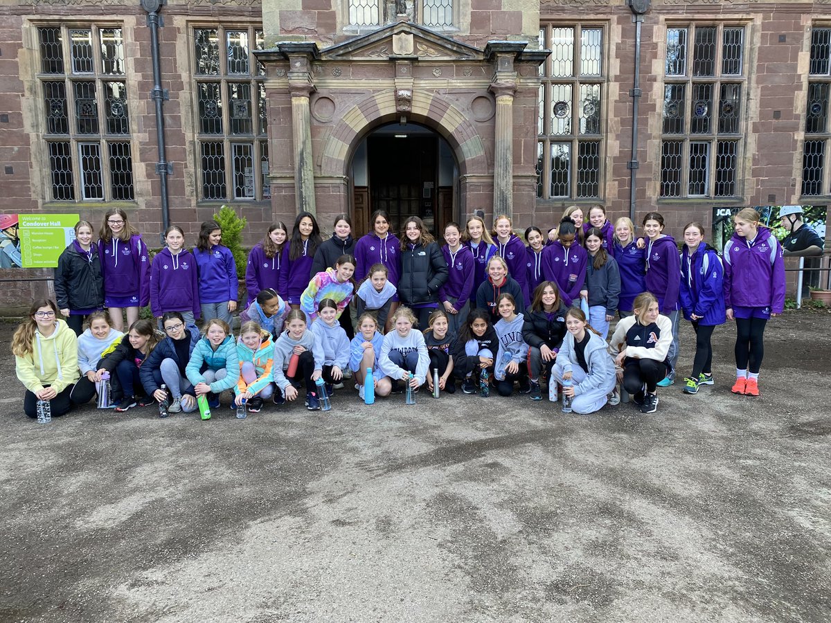 PutneyHighSport's tweet photo. We have arrived๐๐ #netballontour https://t.co/HfbkrIflEY
