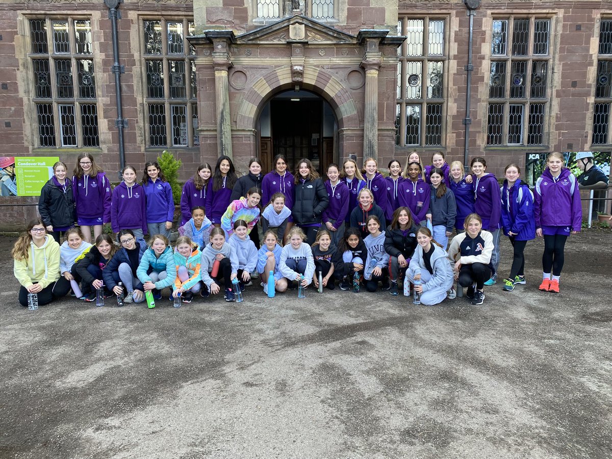 PutneyHighSport's tweet photo. We have arrived๐๐ #netballontour https://t.co/HfbkrIflEY