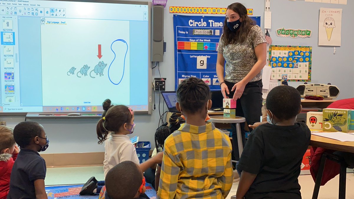 RCSDFoundations's tweet photo. Comparative, and superlative, language enrichment at Montessori Academy. The engagement is palpable as students rise to their knees and most are standing by the end of the lesson! @RCSDNYS @LCMLessons @RcsdSpeech @amytata2 @KalaniAmy https://t.co/HHtkvldBwS