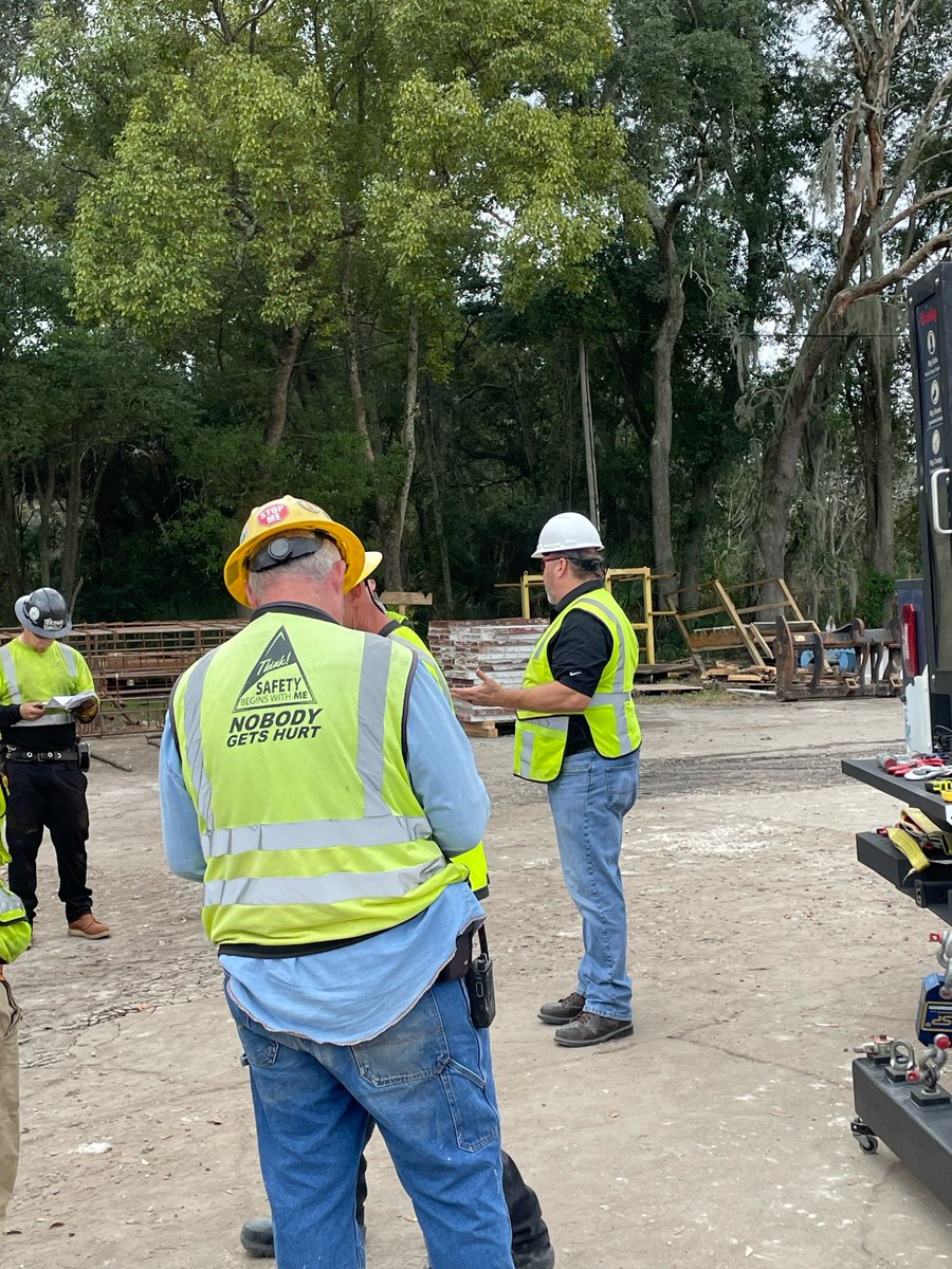 Great Day in the field last week providing on-site training with <a href="/thecrosbygroup/">Crosby</a> and their Demo Truck. #crosby #certifiedslings #training