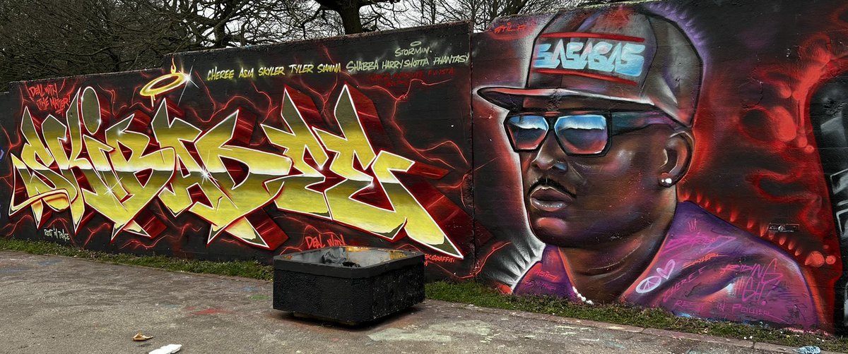 Voice_MC's tweet photo. 1. #forSkibadee Crystal Palace Skate Park. Art by Atila the One, Astek, Zonk DDS, Soak, Ryde, Joel #ripSkibadee #Skibadee #McSkibadee #SkibadeeMC https://t.co/KANeA6yZmB