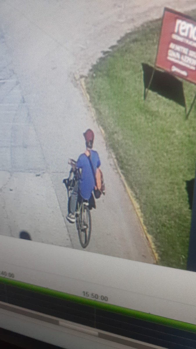 mauroszeta's tweet photo. Hallan en colectora de Autopista del Oeste, y a bordo de su bicicleta, a Thiago, un menor de 15 años que estaba desaparecida hace tres días en Arrecifes. De había fugado de la casa. Había dejado una carta. https://t.co/fBahUucPmy