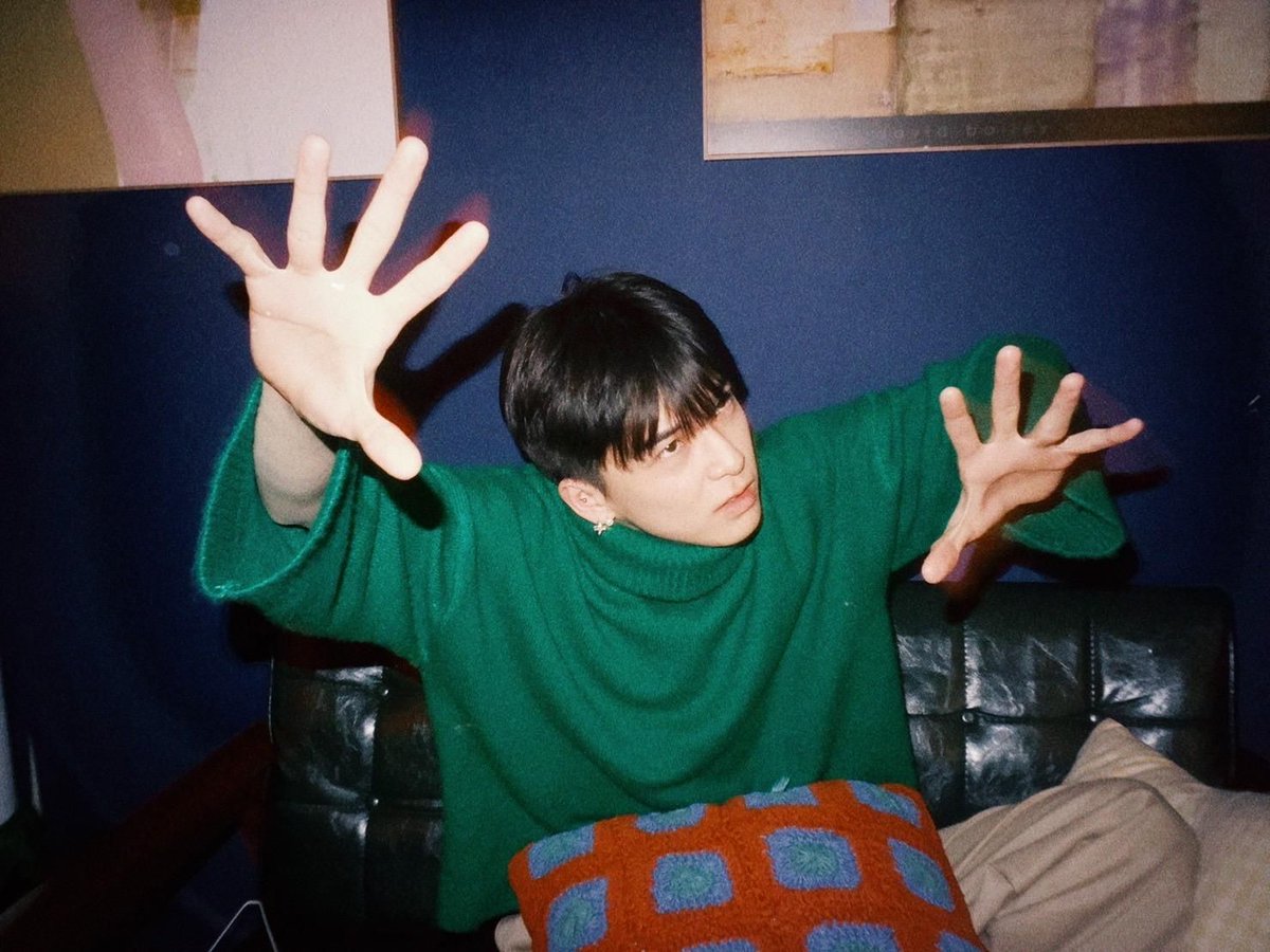 trsrhamada's tweet photo. and i could tell you, his fave color is green https://t.co/kIhiGZlHre