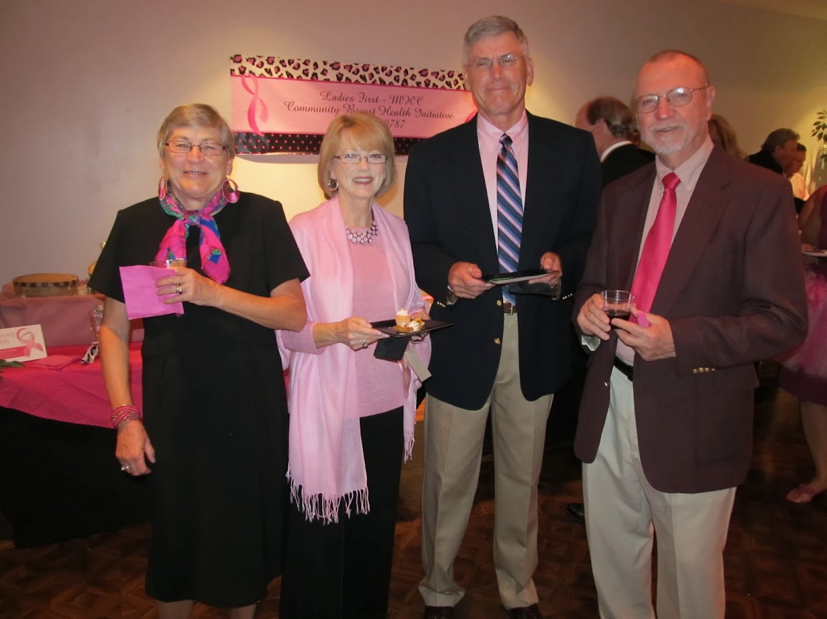 PiedmontArts's tweet photo. Joan Montgomery has been on the Piedmont Arts Board of Directors for many years and has been involved in Dancing for the Arts since its first year.
Thank you, Joan, for all that you do!
#PiedmontArts #FeelGoodFriday #VisitMartinsville #GraceNetwork https://t.co/Px1Qn0aVqC