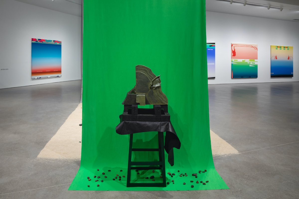 À VOS AGENDAS : Joignez-vous à la commissaire Nathalie Bachand ainsi qu'à certain·e·s artistes de DataffectS pour une visite commentée conviviale. 
🔹 DATE : Mercredi 16 mars 2022, 17 h 30 - 18 h 30 
🔹 LIEU : Galerie de l'UQAM 
Événement : bit.ly/3KfvH2M