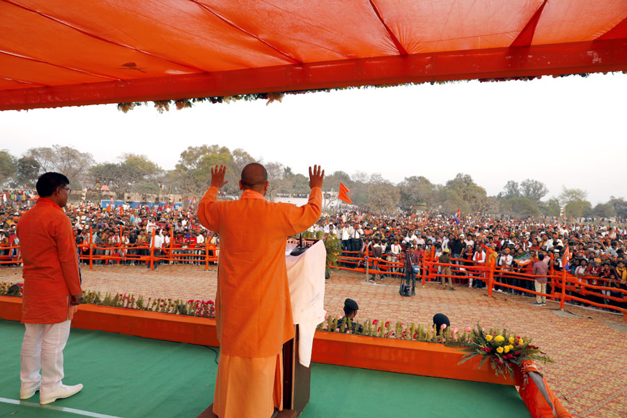 myogiadityanath's tweet photo. यहां की जनता-जनार्दन का भाजपा के प्रति अगाध विश्वास और असीम समर्थन सुशासन की प्रचंड विजय को सुनिश्चित कर रहा है।

धन्यवाद मेरे जौनपुर वासियों! https://t.co/7W1ulCtCP4