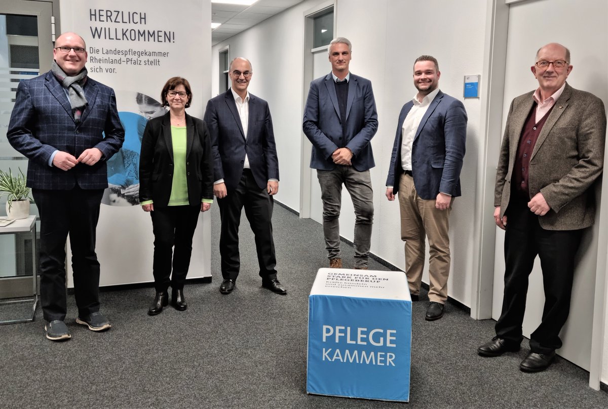 Time to connect🤝
Die CDU-Fraktion des Landtags RLP zu Gast in der Geschäftsstelle der Landespflegekammer RLP. Danke für den konstruktiven Austausch rund um die aktuellen Themen, die unsere Pflegefachpersonen bewegen!
