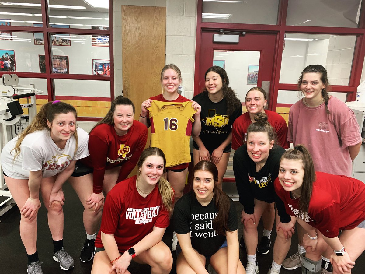 msutexasvb's tweet photo. After weights, Regan Willms was named this week’s M.V.P by our volleyball staff. Regan exemplified characteristics that displayed our team’s (M)ission, (V)alues, and (P)rinciples for the spring. Regan demonstrated “above the line” behavior! Keep up the great work Ray-Ray!! #MVP https://t.co/4IMQzg1lS8