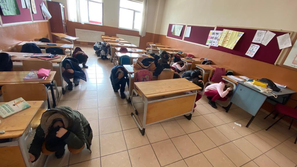 2022 Deprem Tatbikatımızı Gerçekleştirdik <a href="/burhankurt04/">Burhan Kurt</a> <a href="/erol_isen/">Erol İSEN</a> @gzmgam9542 <a href="/agrimem/">AĞRI MEM</a> <a href="/EleskirtMem/">Eleşkirt İlçe MEM</a>