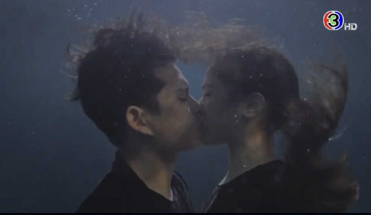 ดิชั้นขอยาดเรียนถาม ถ้าไม่เป็นวิชาตกน้ำ ไม่รับเข้าช่อง 3 ป่ะค๊า…าาาาาาาา 😂😂😂 #ซ่อนกลิ่นep3