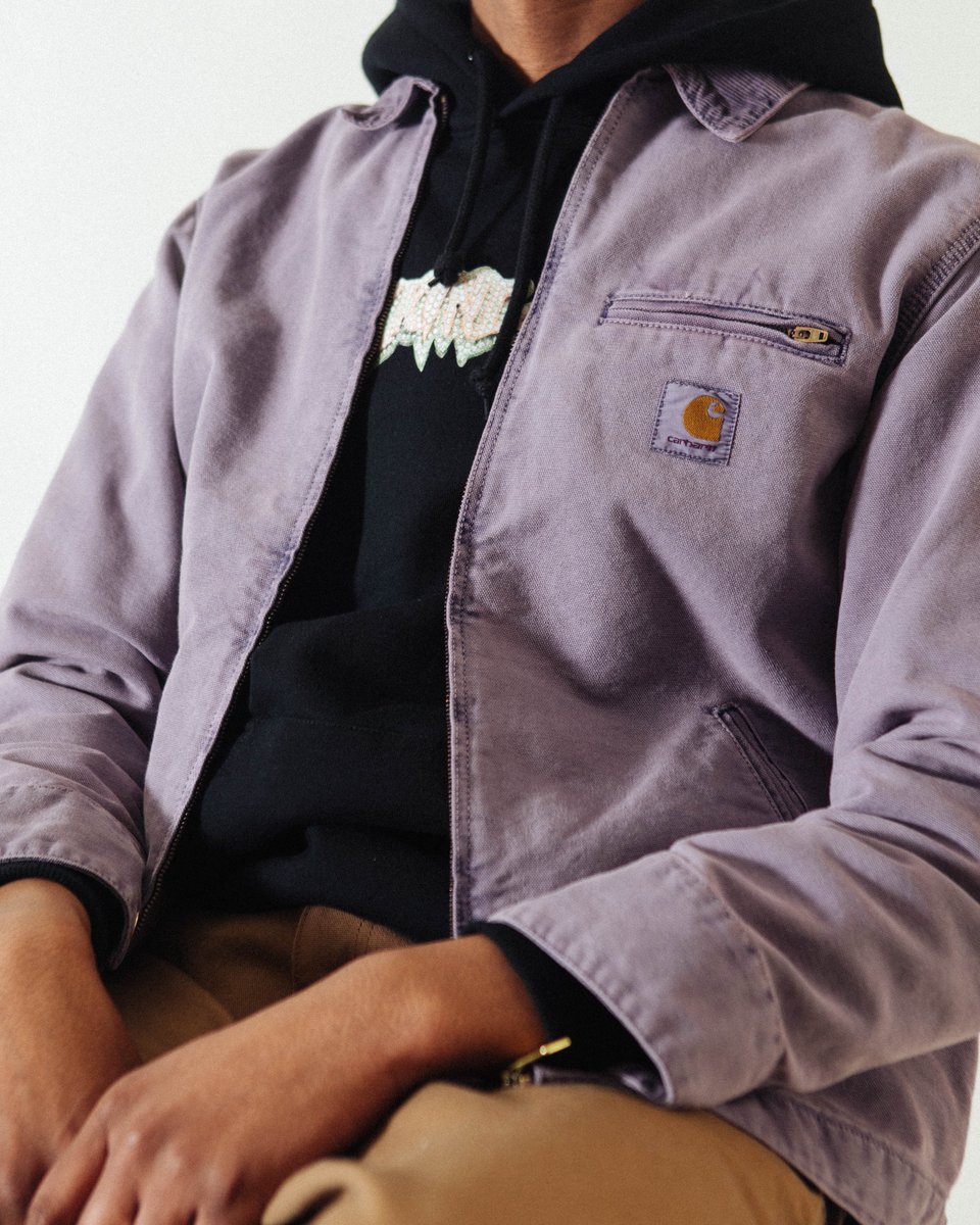 Constructed from 12 oz organic cotton Dearborn Canvas, the Detroit Jacket from Carhartt WIP has been refreshed for SS22 using a unique pigment dye treatment for a vintage feel. bit.ly/3GZHIaI #HIP #CarharttWIP