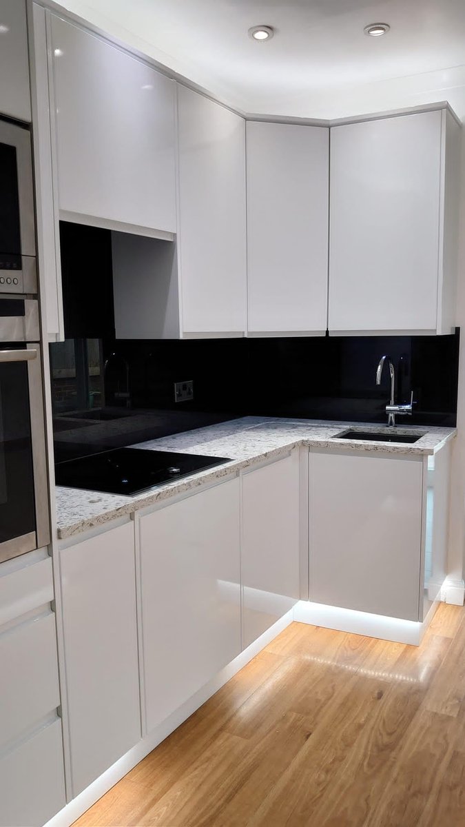 SCUniqueWoodSo1's tweet photo. .@kbbmagazine @kandbnews @idealhome #homestyling #HomeSweetHome #kitchenfitters https://t.co/NIOOckWSEK
