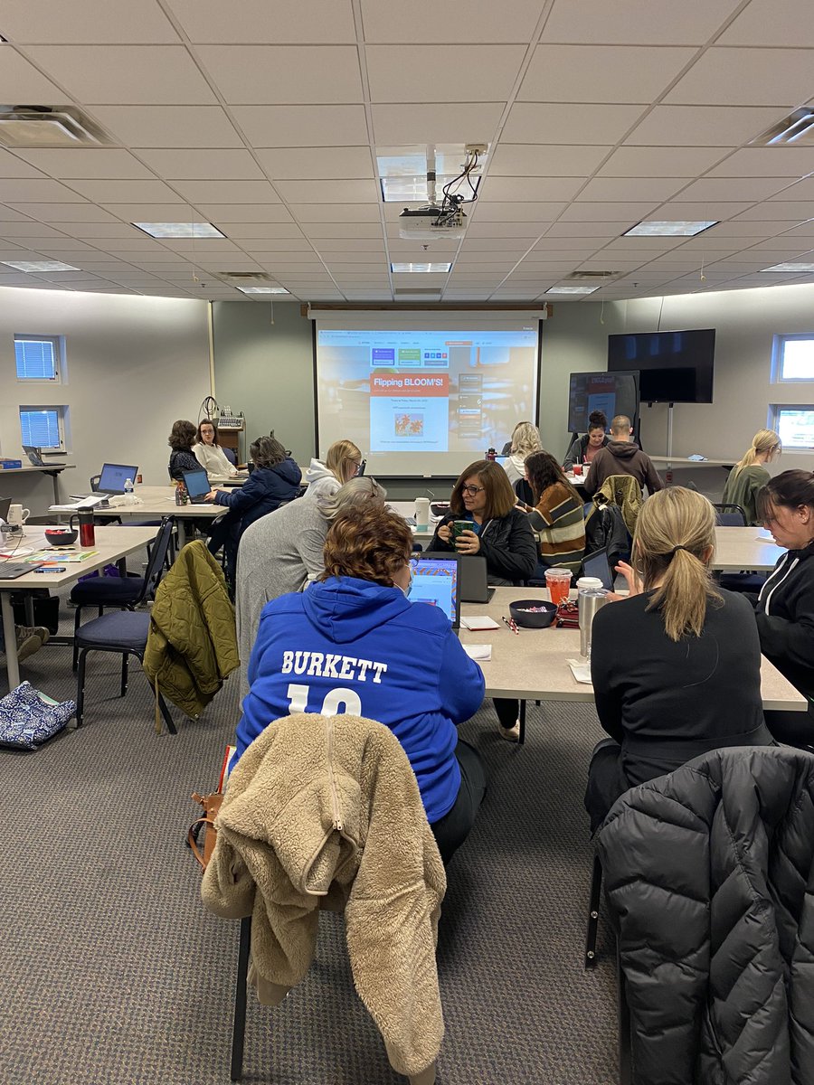 BGoodArtnGift's tweet photo. I started my week with a group of fabulous teachers and I’m ending my week the same way! How lucky am I?
Another great @NorthPointESC #GiftedPD getting started 🙌🤩
Today we’re flipping Bloom’s… why not start at the top? 🤷♀️💡 https://t.co/zTGIjUbz7c