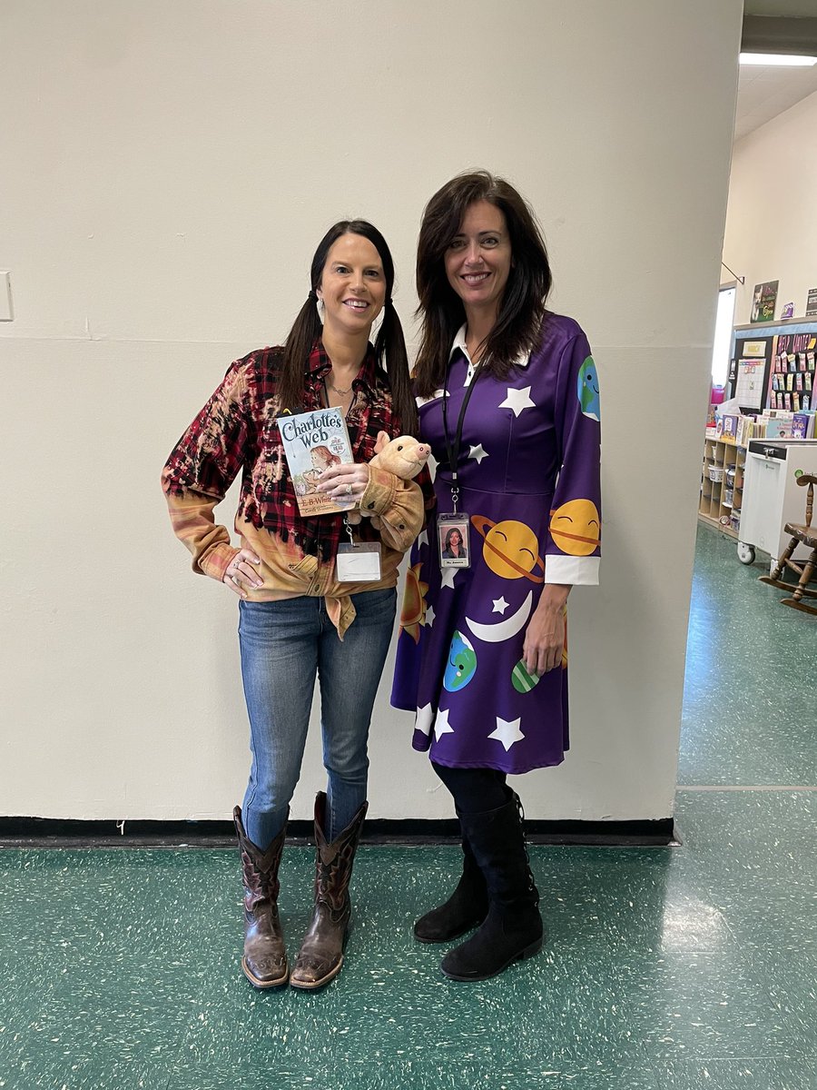 afischettinb's tweet photo. Dress up as your favorite book character day! What a fun day! #parpfun #welovebooks @NBUFSDPride @Martin_Avenue https://t.co/3S8EnsFAm5