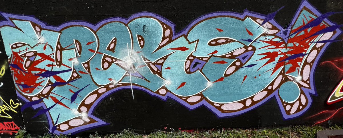 Voice_MC's tweet photo. 3. #forSkibadee Crystal Palace Skate Park. Art by Atila the One, Astek, Zonk DDS, Soak, Ryde, Joel #ripSkibadee #Skibadee #McSkibadee #SkibadeeMC https://t.co/HbEJKeIbUx