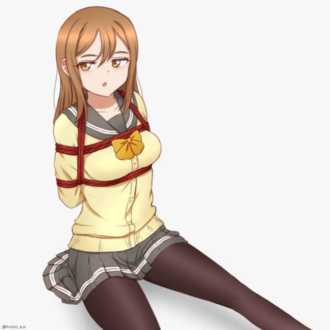 今日は花丸ちゃんの誕生日と気づき朝から大急ぎで描きました。
この子は普段は可愛い声なのに歌う時は凛としたカッコ良さがあって素敵なんです。最近の推し推しです。 