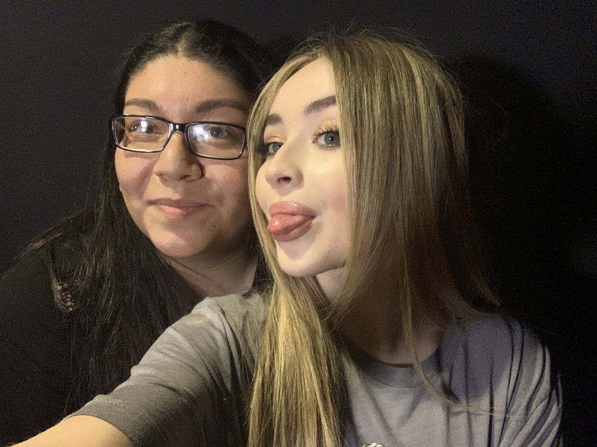 dimondsforeverr's tweet photo. It’s been 3yrs 🥲 #SingularTour @SabrinaAnnLynn https://t.co/pp8awmbJwV
