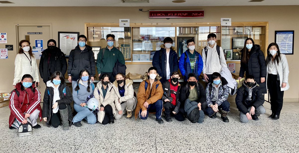 StRobertCHS's tweet photo. Our ELL students are enjoying some fun snowtubing today! @YCDSB @MsDharmai https://t.co/Lay7rCtwVv