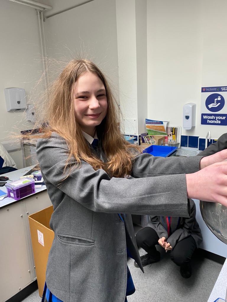 DeaneryScience's tweet image. Mrs Williams’ Year 8 class have been learning about static electricity! @deaneryhigh