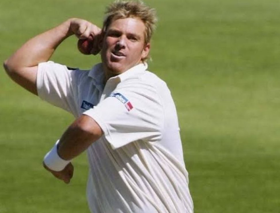 MHafeez22's tweet photo. Extremely sad news 💔 RIP @ShaneWarne absolute legend of the game 🏏. Sad day for all cricket fraternity https://t.co/c32FcGbxzz