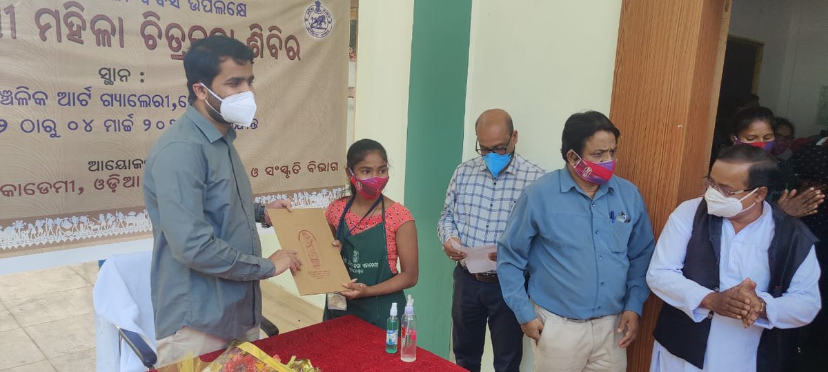 Collector and District Magistrate, Koraput (@dmkoraput) on Twitter photo Tribal Women Art Camp at Art Gallery, Koraput on the eve of #InternationalWomenDay2022.
<a href="/Culturedeptt/">ଓଡ଼ିଆ ଭାଷା, ସାହିତ୍ୟ ଓ ସଂସ୍କୃତି ବିଭାଗ</a> <a href="/IPR_Odisha/">I & PR Department, Odisha</a> Tribal Women Art Camp at Art Gallery, Koraput on the eve of #InternationalWomenDay2022.
<a href="/Culturedeptt/">ଓଡ଼ିଆ ଭାଷା, ସାହିତ୍ୟ ଓ ସଂସ୍କୃତି ବିଭାଗ</a> <a href="/IPR_Odisha/">I & PR Department, Odisha</a>