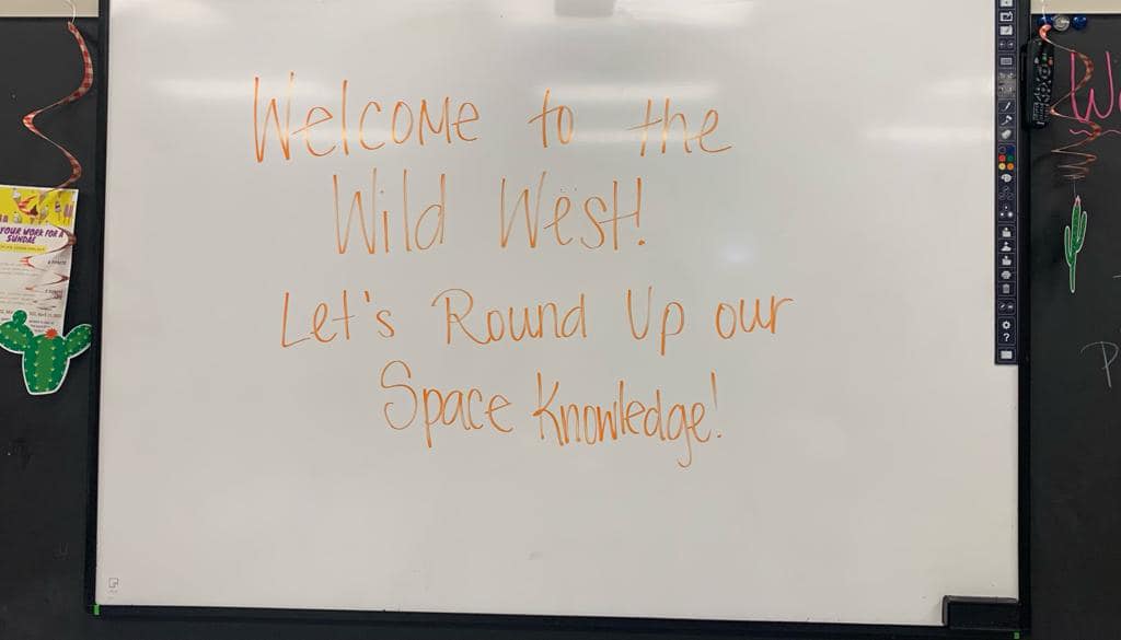 MrsPStanley's tweet photo. Transformation Thursday! Round up your Space Knowledge!! #western #Stem #RoyalISD https://t.co/GgHnIBHFtw
