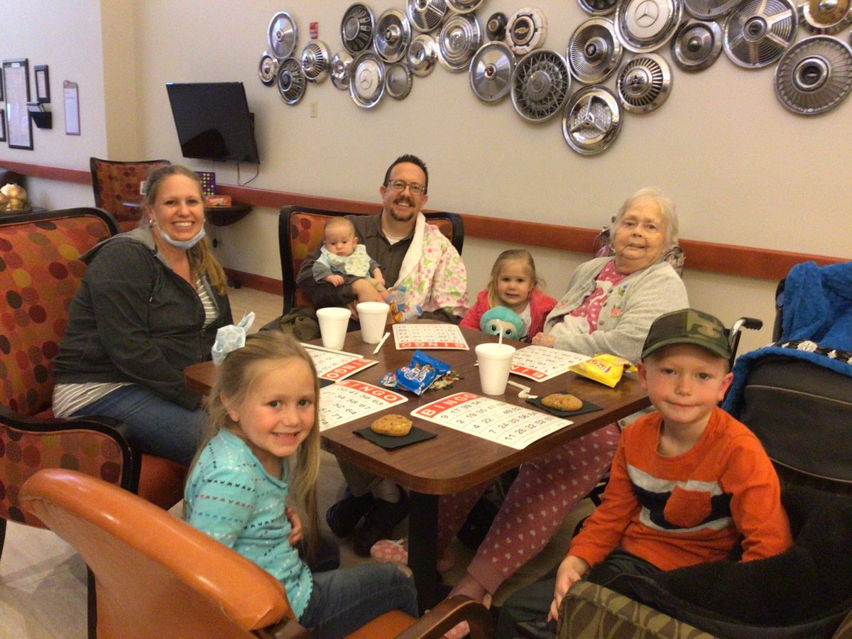 WellbrookeK's tweet photo. Our first family night #10 https://t.co/xQTBN21Jzv