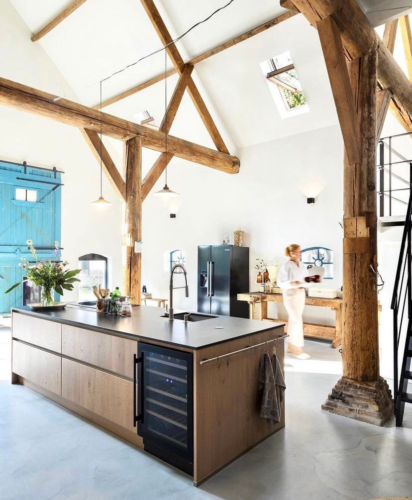 FAKRO roof windows are designed to provide a focal point for any room whether you use them individually or in combination…

#FriendsOfFAKRO 🤝