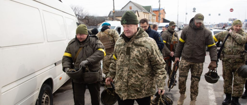LongoRosario's tweet photo. Immagini di eroi, eroi per necessità e non per scelta. Immagini di chi sa che ogni conflitto per difendere la propria patria potrebbe essere l'ultimo. 
#RussianUkrainianWar
#Ucraini #StopWarInUkraine #Guerra #guerramondiale https://t.co/LgUQisqmbG