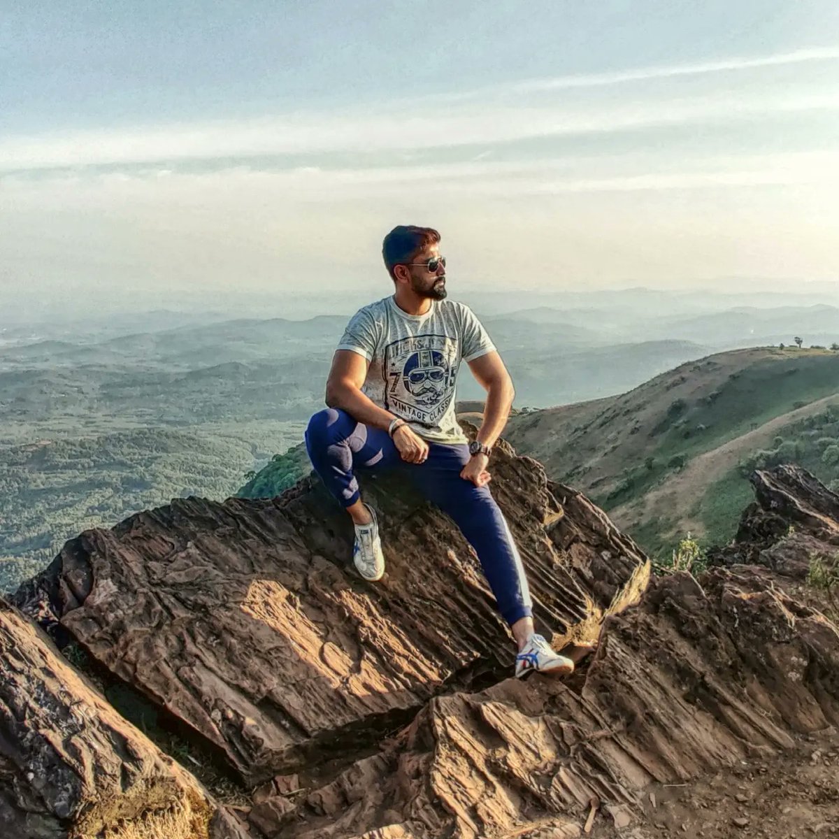 rahulsalanke145's tweet photo. "It is CONFIDENCE in our bodies, minds and spirits that allows us to keep looking for new ADVENTURE."

#rk #rahul #rahulsalanke https://t.co/RvxnobxSLB