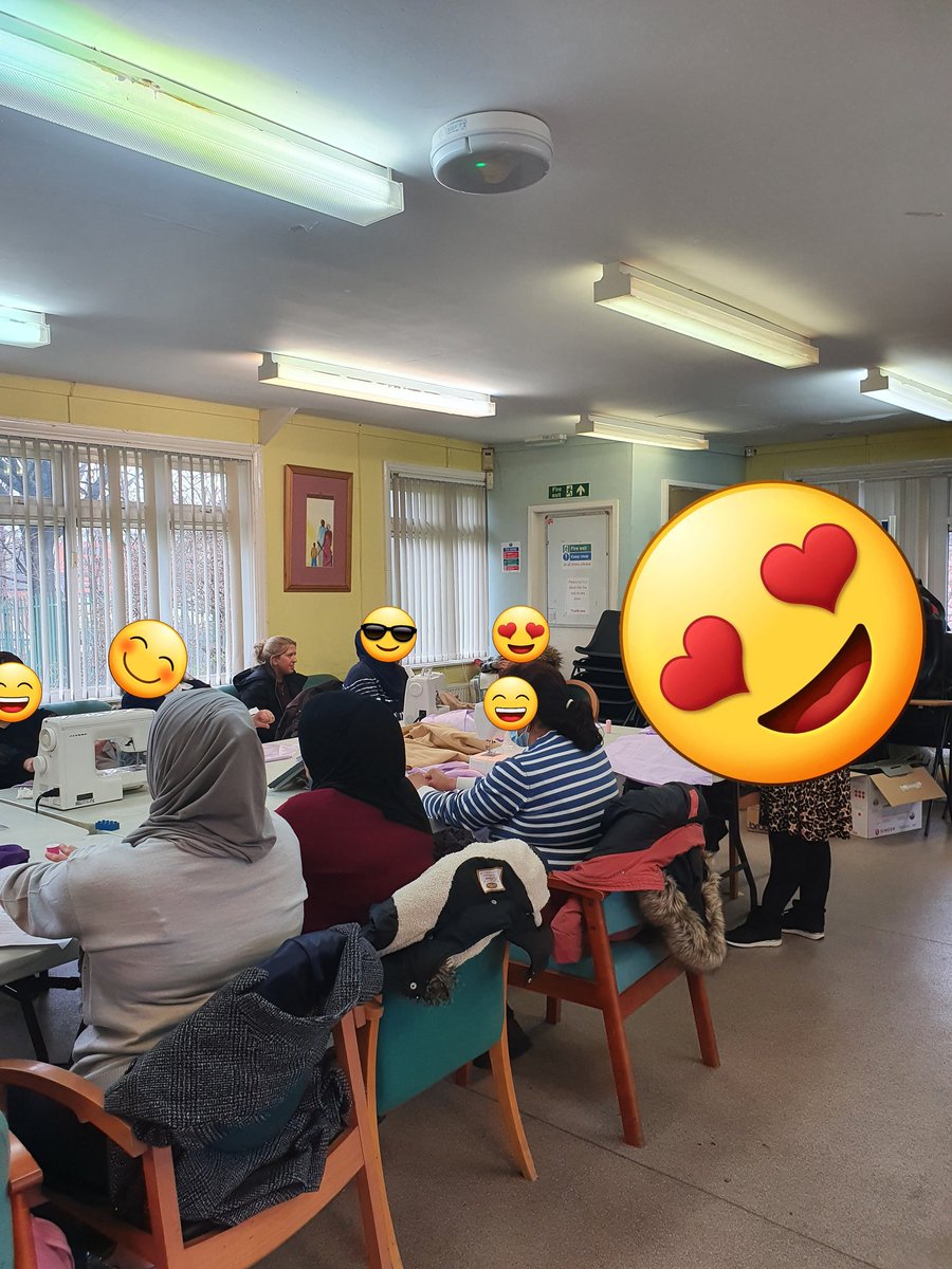 Parveenhwl's tweet photo. Thank you are @LeedsRF for hosting the #CheckInWithYou with their service users @HWLeeds. It's difficult when you do not speak the same language as the person you are listening to but @VolunteeringHWL Beth did a great job, using plain English helped. https://t.co/Q4Q7a3at0Y