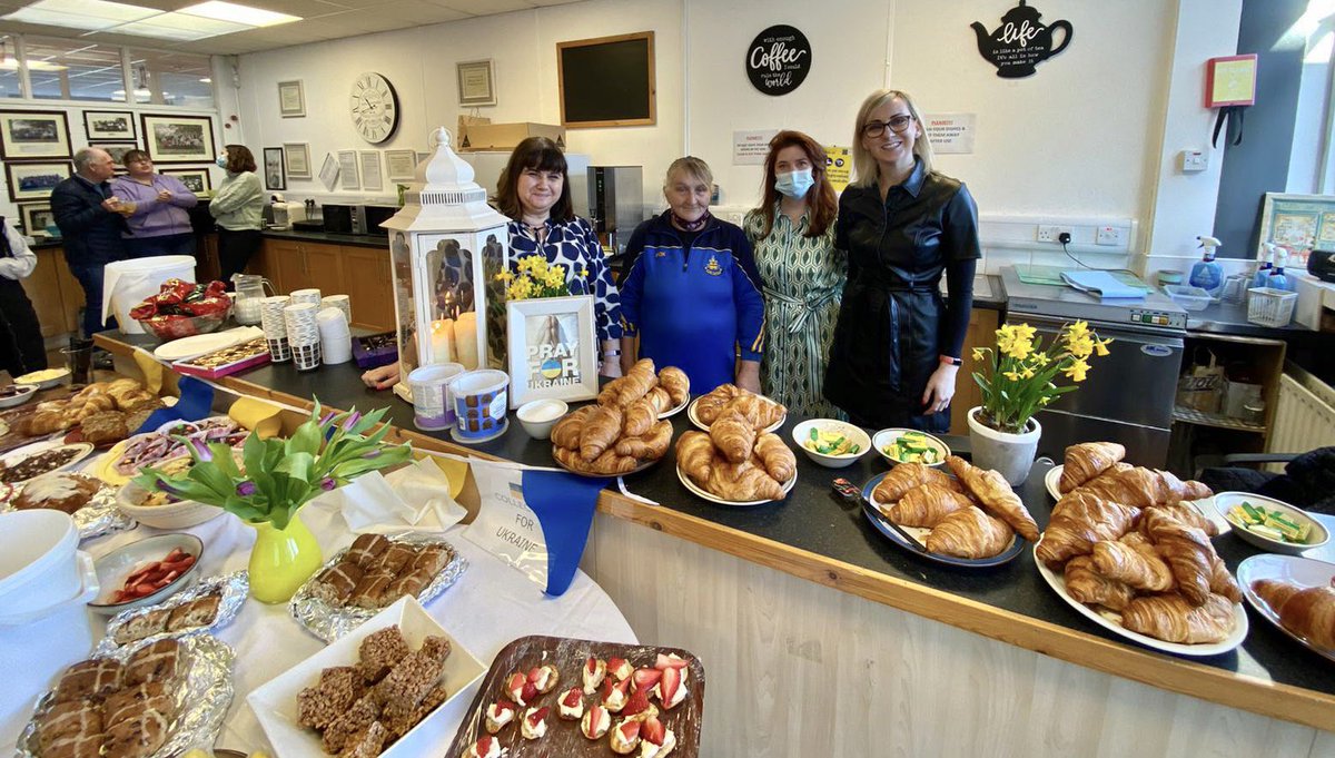 cahalane_n's tweet photo. A huge thank you to everyone who donated to our Ukrainian Appeal today @moylepark helping to raise €3000 for the Red Cross. Thank you also to those who donated food, clothing, essentials &amp; medical supplies. Thank you to Ms. Lee &amp; @rois_gowan for organising the appeal. https://t.co/VemWDWZGqR