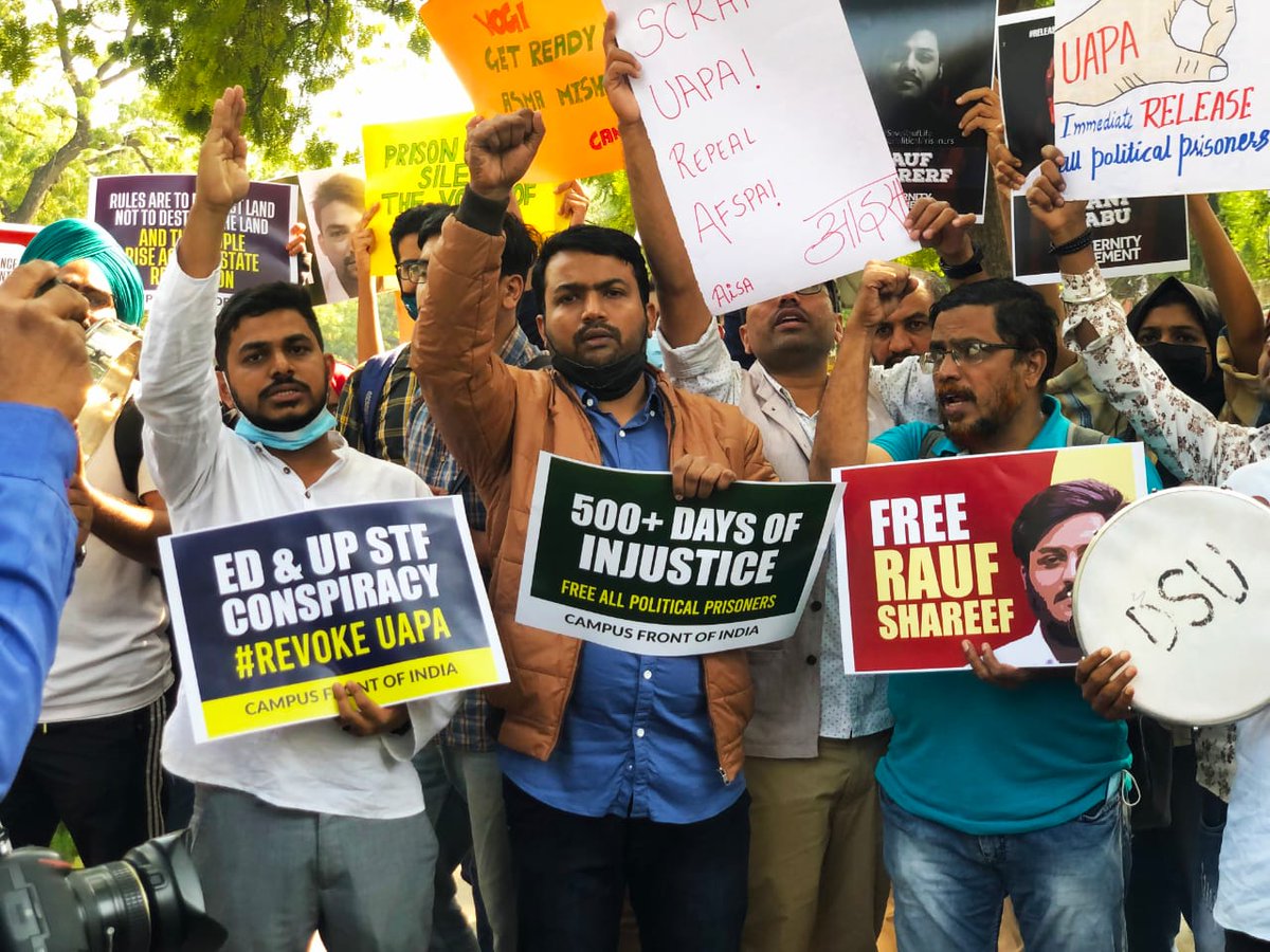 CampusFrontInd's tweet photo. Campus Front of India organised Joint Protest at Jantar Mantar along with other organisations against rising state repression and incarceration of dissenting voices. Vice President Kh Hadi addressed the gathering
#FreeAllPoliticalPrisoners 
#RevokeUAPA https://t.co/mGgCLaL825