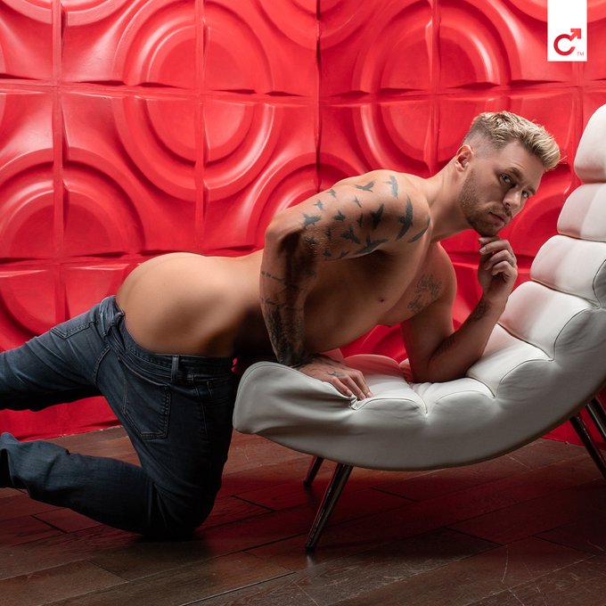 ?  @joshmoorexxx  https://t.co/IRut0KdiFD https://t.co/b60G05cg0d