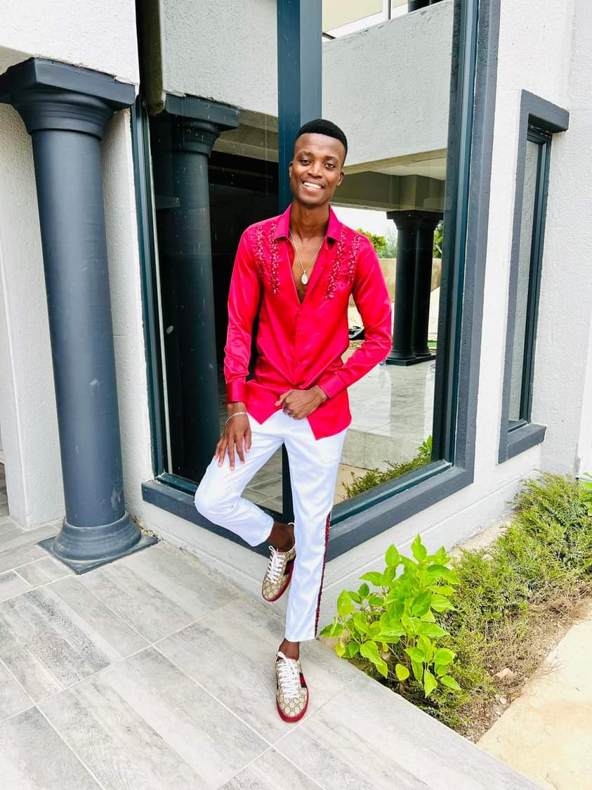 KingMonada's tweet photo. Oh thanks god….all my kids are here to see their Daddy’s performance tomorrow 🥰😍❤️❤️❤️✌️😘😘🥂🍾🥂🍾🥂🍾 https://t.co/RAdWDKPqcn