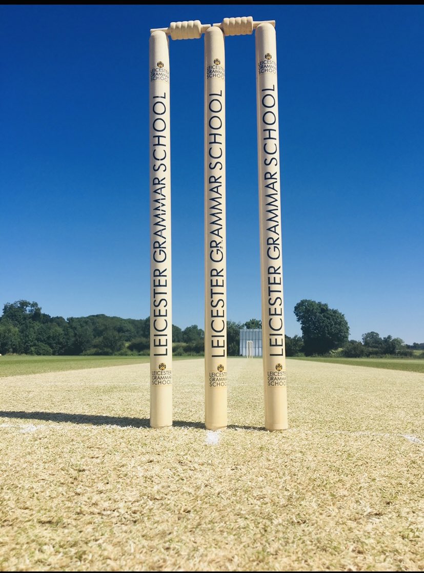 A real positive #GroundsWeek sharing our diverse industry. Inspired by fellow groundstaff in the industry . Looking forward to the soil temperatures and bulbs rising. Another busy and productive week, well done to the LGS team 🙌🚜🌱<a href="/William07888897/">William Webb</a> <a href="/ogilbert2/">Oliver</a> <a href="/CiaranKilduff1/">Ciaran Kilduff</a>