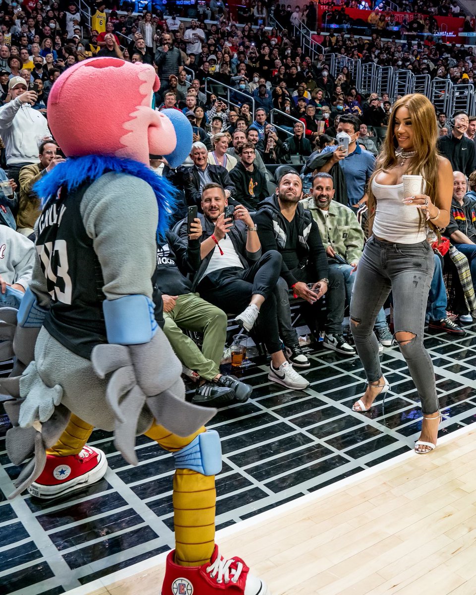 Chuck The Condor tweet media